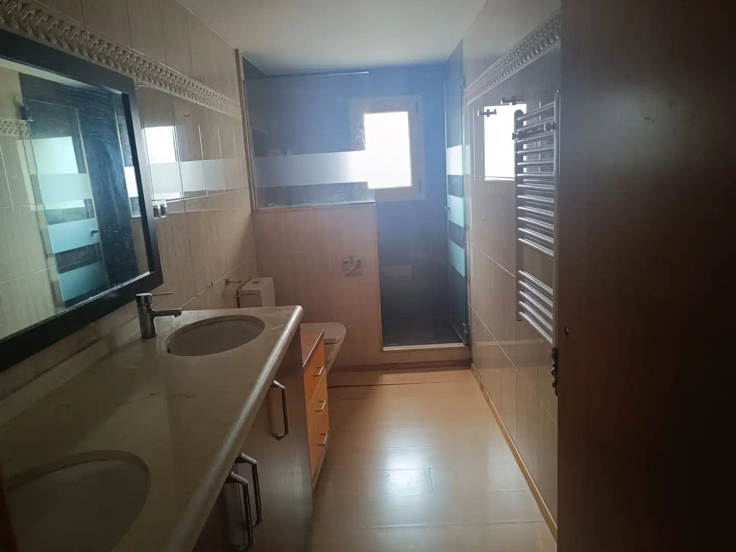 Bathroom of Detached homes for sale in Sabadell  with Private garden, Parquet flooring and Swimming Pool