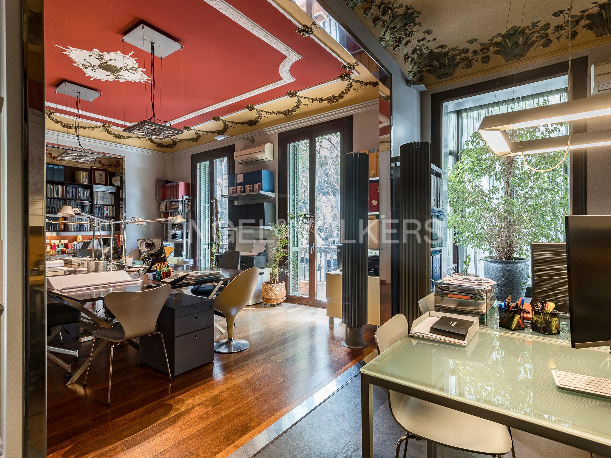 Exterior view of Office for sale in  Barcelona Capital