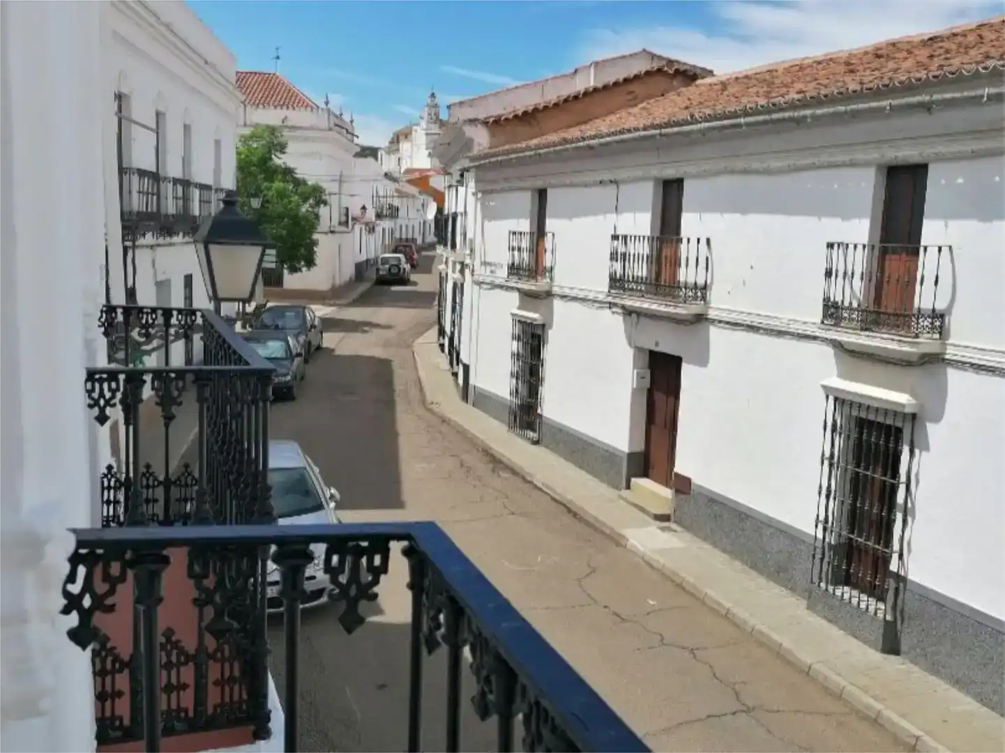 Vista exterior de Pis en venda en Santa Olalla del Cala amb Traster, Moblat i Balcó