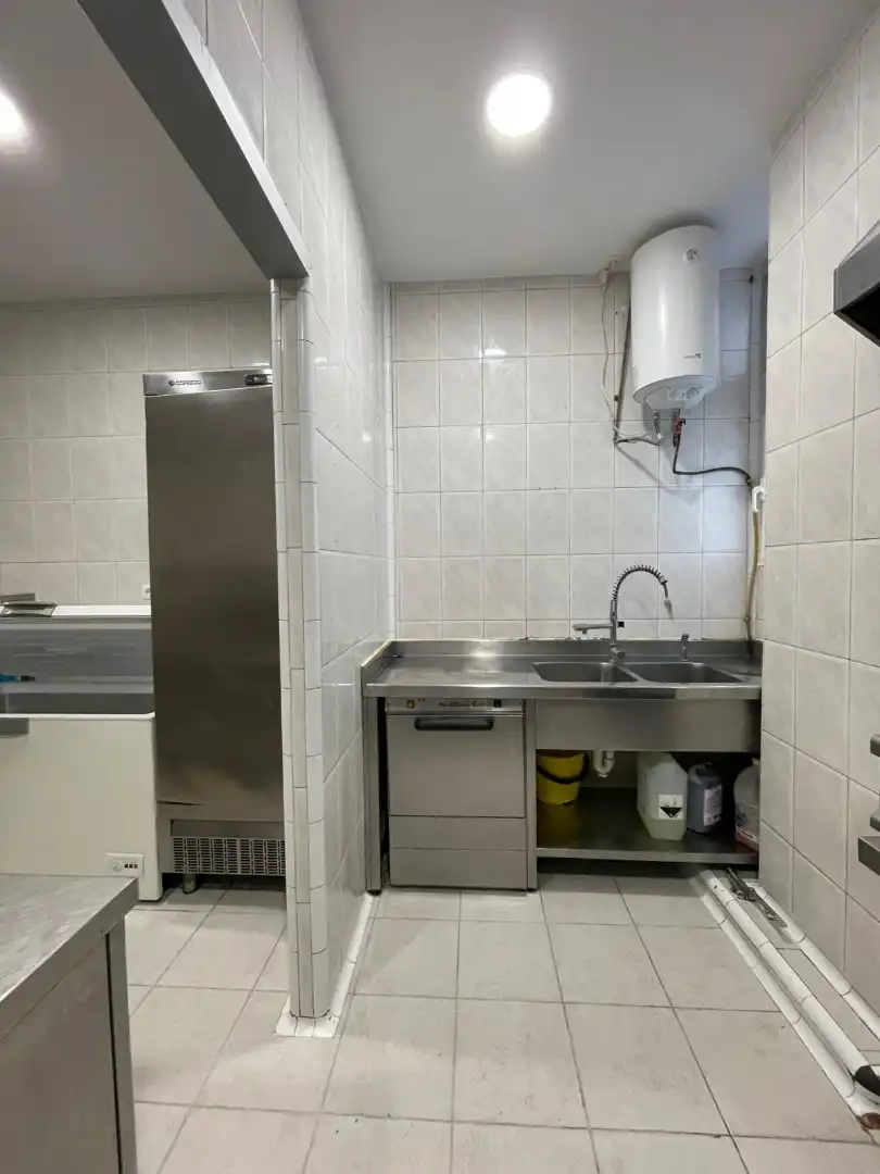 Local commercial à vendre à Avenida 1 de Mayo, imagen 8