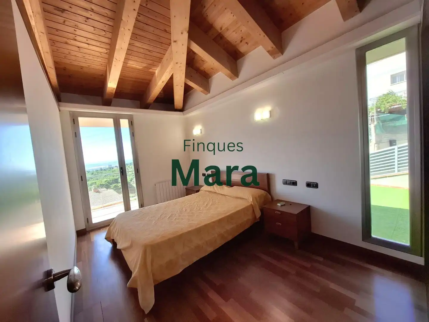 Habitación de Casa o chalet en venta en Sant Boi de Llobregat con Aire acondicionado, Calefacción y Jardín privado