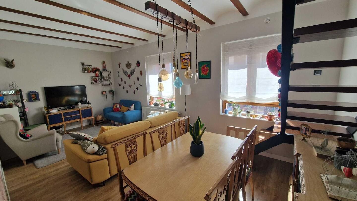 Sala d'estar de Dúplex en venda en León Capital 