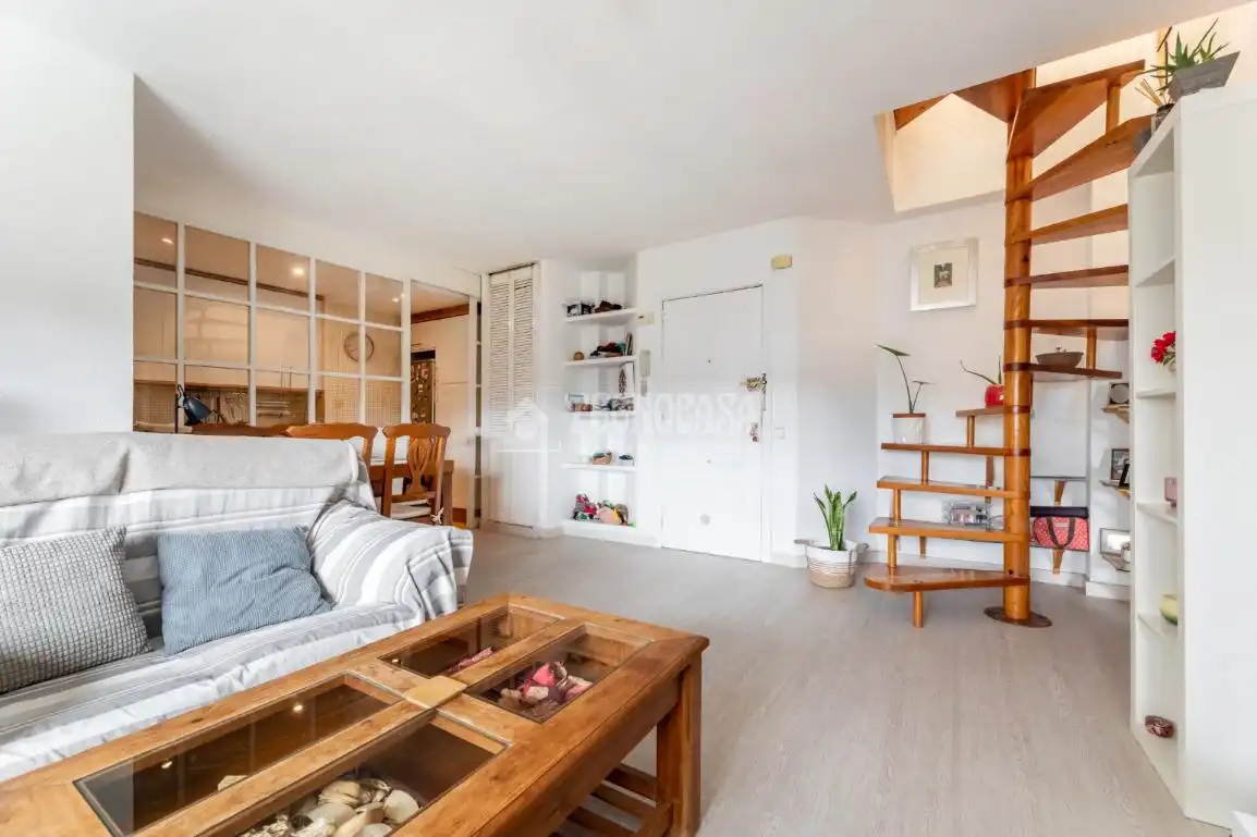 Sala de estar de Piso en venta en Las Rozas de Madrid con Calefacción, Terraza y Trastero