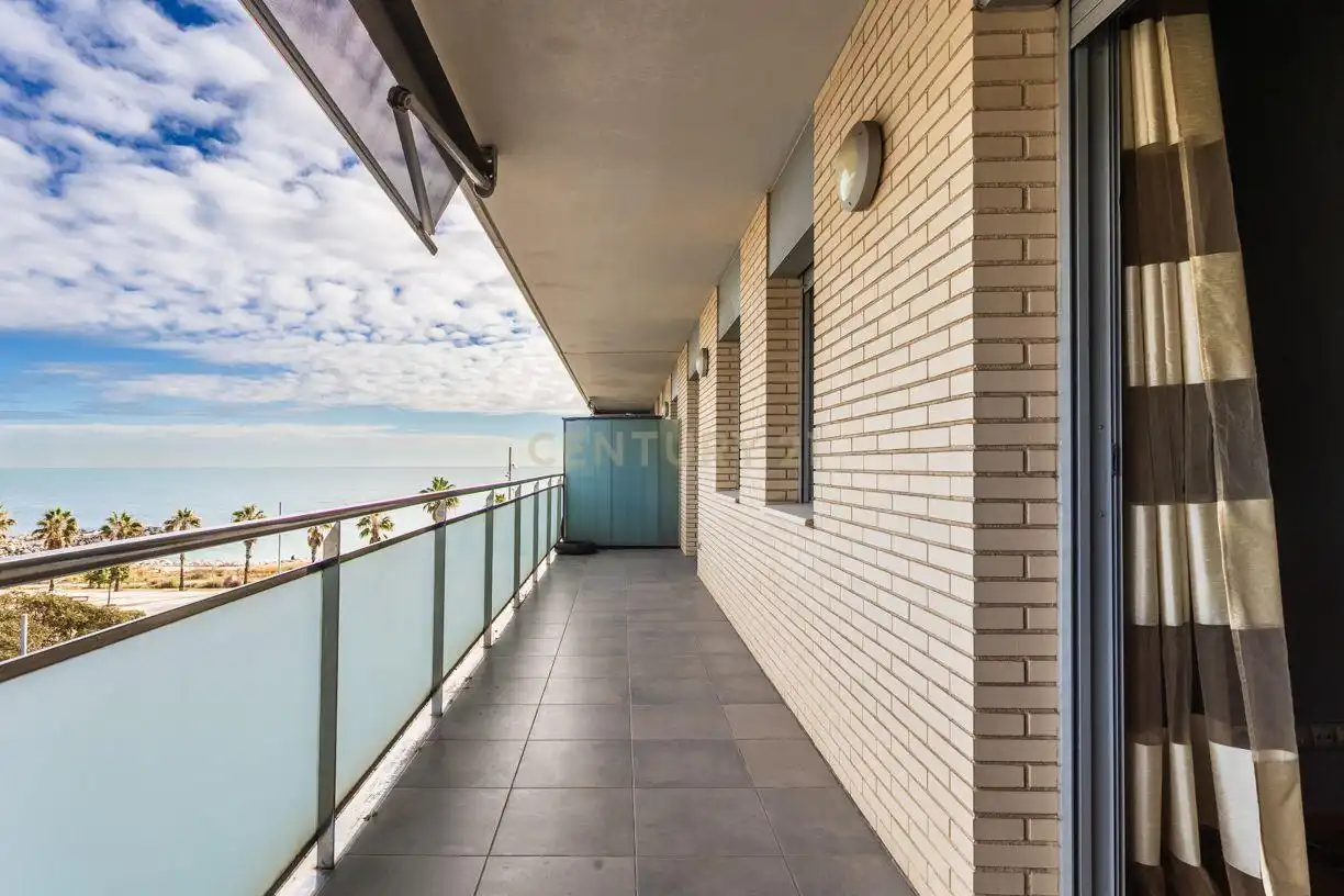 Terraza de Apartamento en venta en Badalona con Jardín privado, Piscina y Balcón