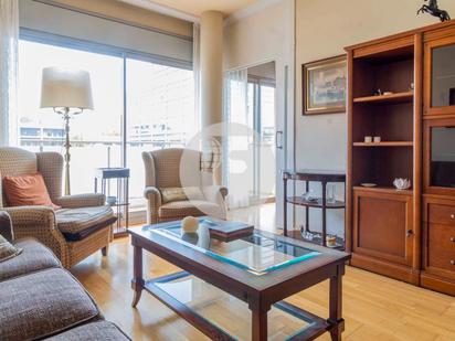 Living room of Flat to rent in  Barcelona Capital  with Air Conditioner and Balcony