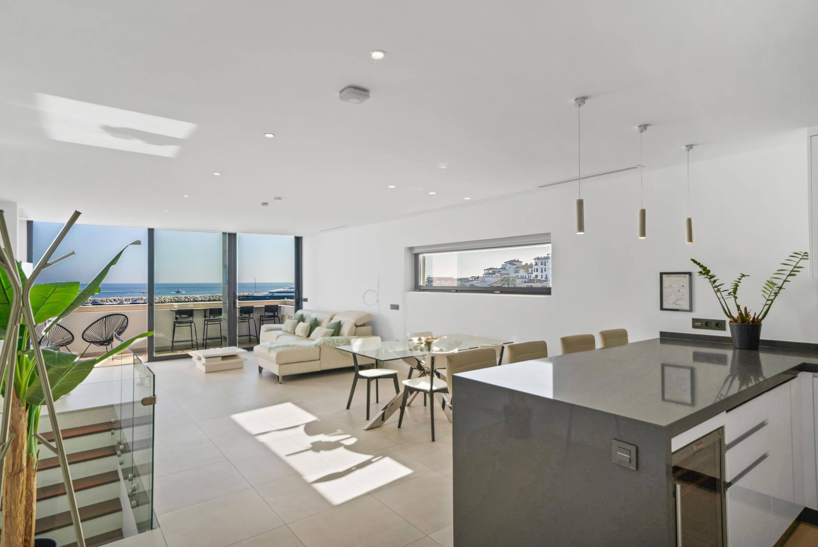 Sala de estar de Dúplex en venta en Marbella con Aire acondicionado