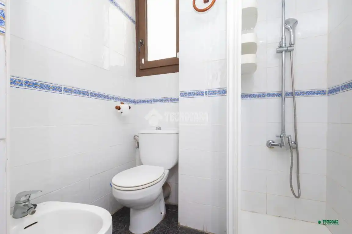 Baño de Piso en venta en Almería con Terraza