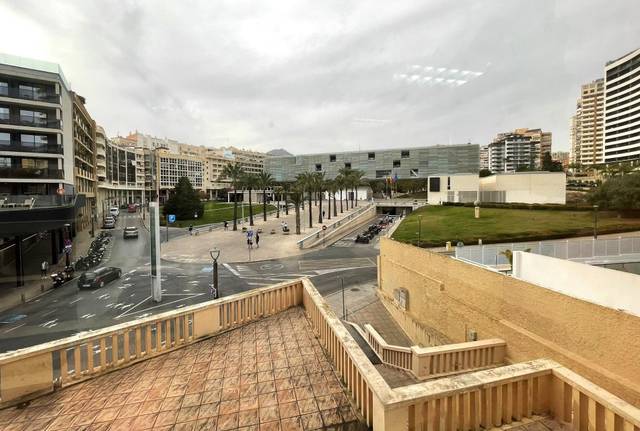 Oficina en Alquiler en Centro Urbano