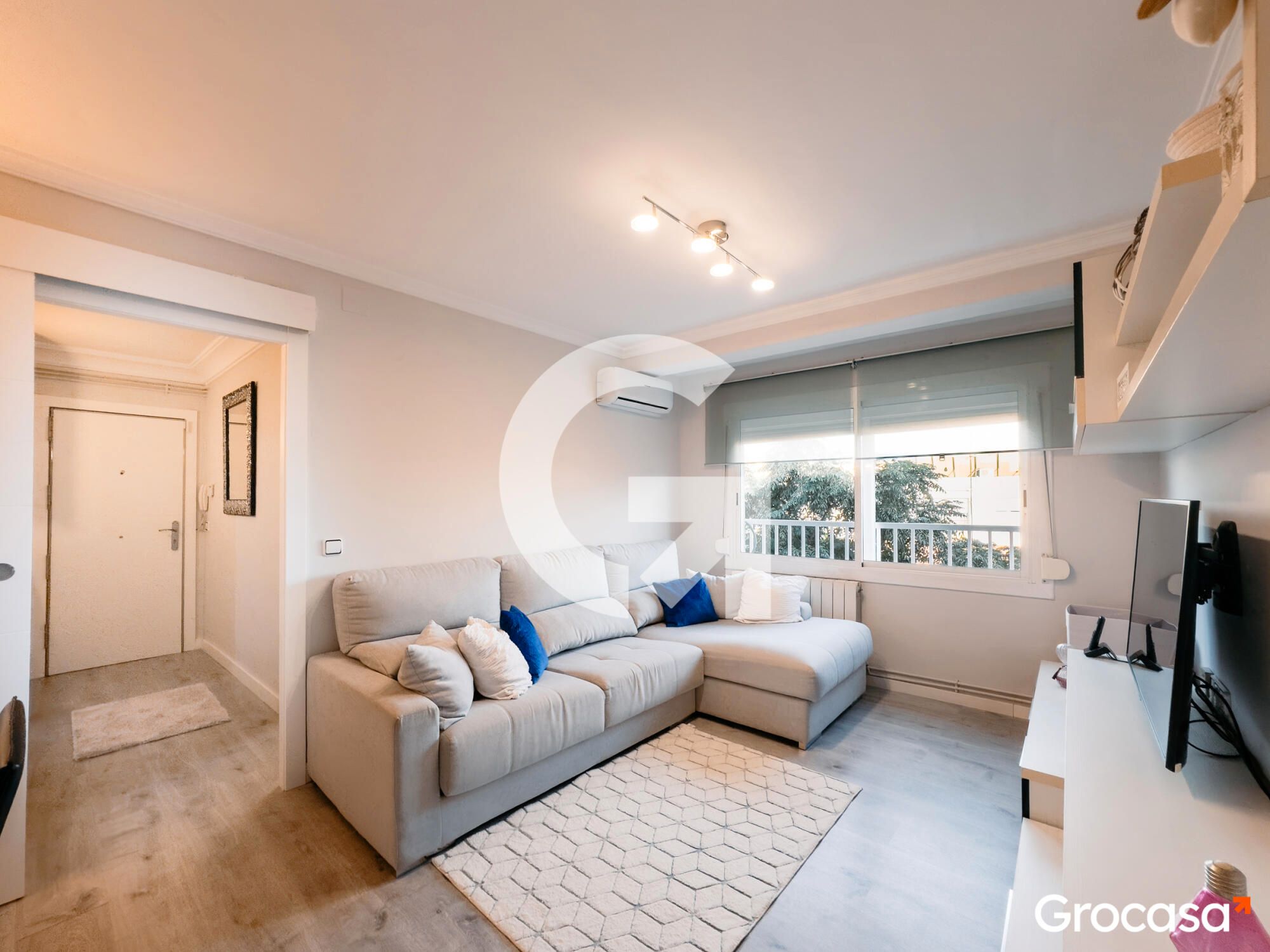 Living room of Flat for sale in Sant Boi de Llobregat  with Air Conditioner, Heating and Furnished