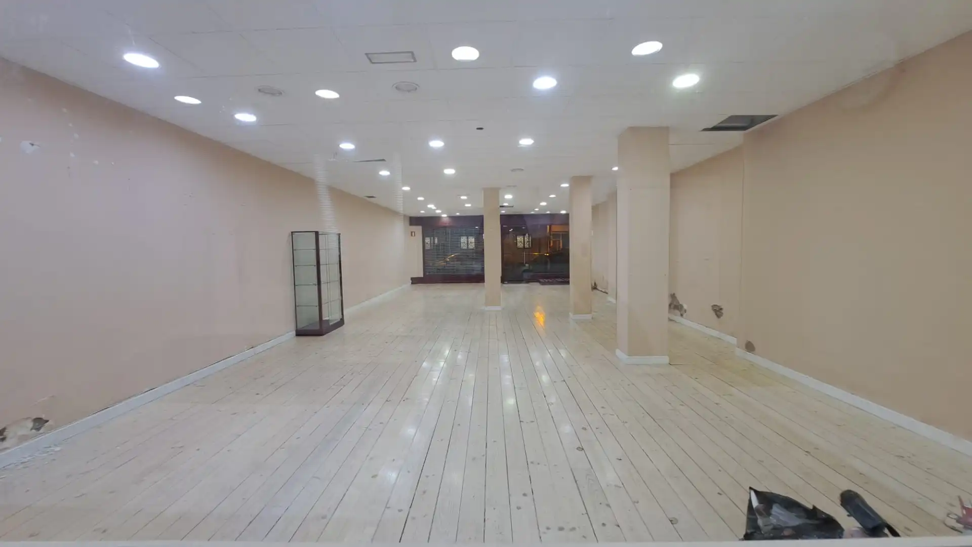 Local comercial en venda a Calle del General Eguía, imagen 4