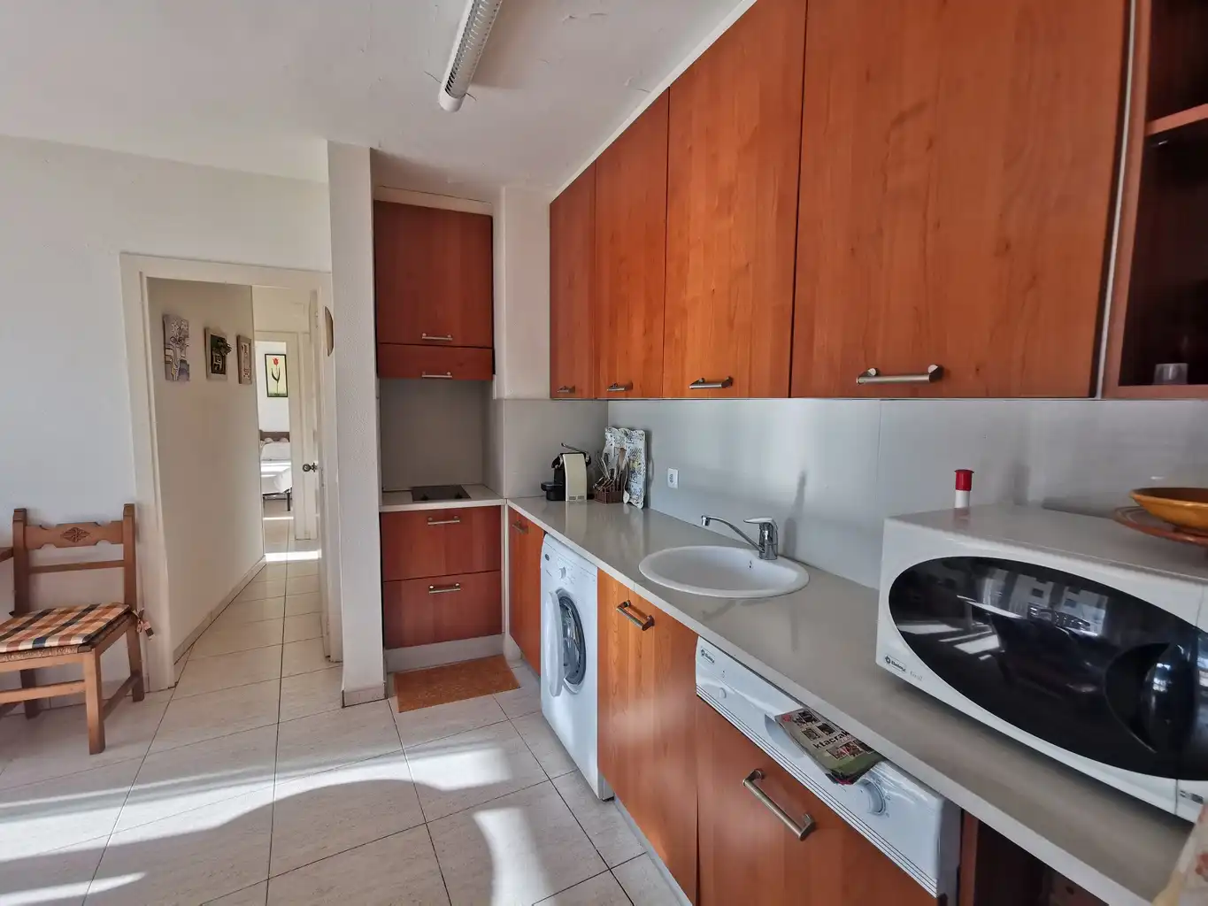 Cocina de Piso en venta en L'Escala con Terraza, Trastero y Amueblado