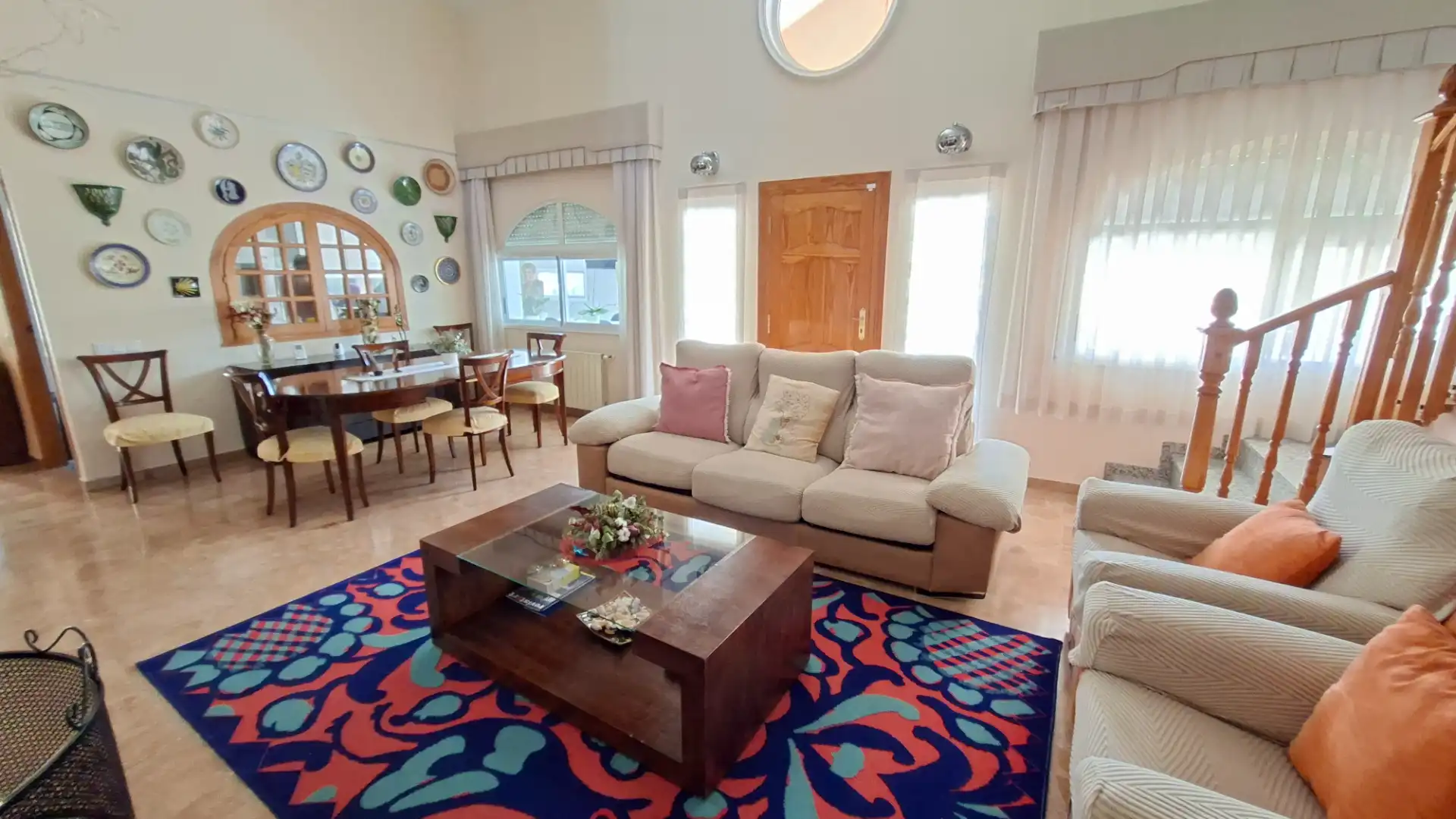 Sala d'estar de Casa o xalet en venda en Alicante / Alacant amb Aire condicionat, Calefacció i Jardí privat