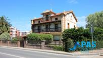 Vista exterior de Casa o xalet en venda en Santander amb Jardí privat, Parquet i Terrassa