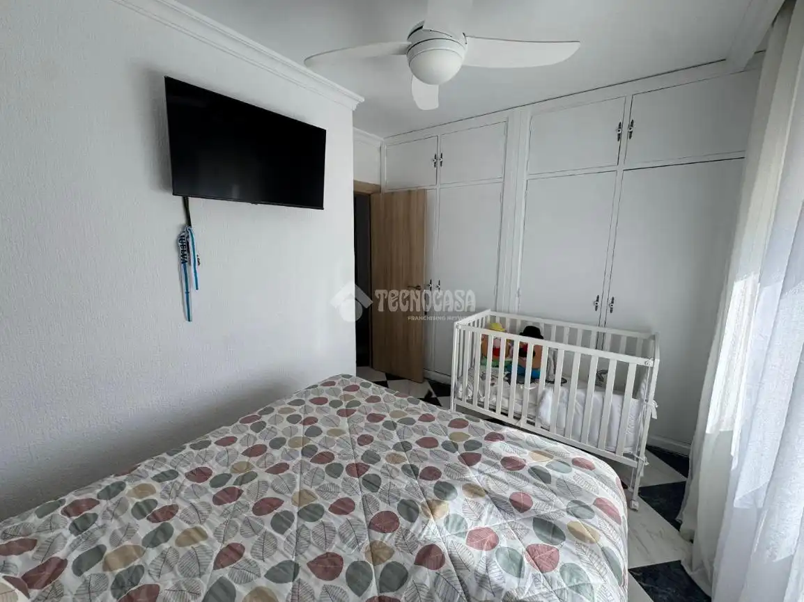Schlafzimmer von Wohnung zum Verkauf in Huelva mit Klimaanlage