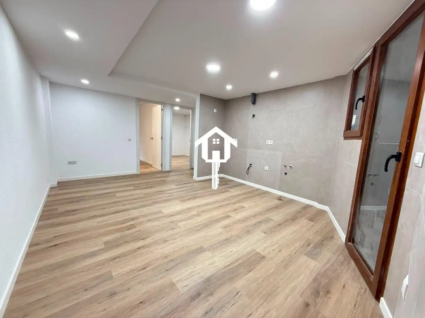 Flat with terrace for sale in Calle TAQUIGRAFO MARTI, imagen 19