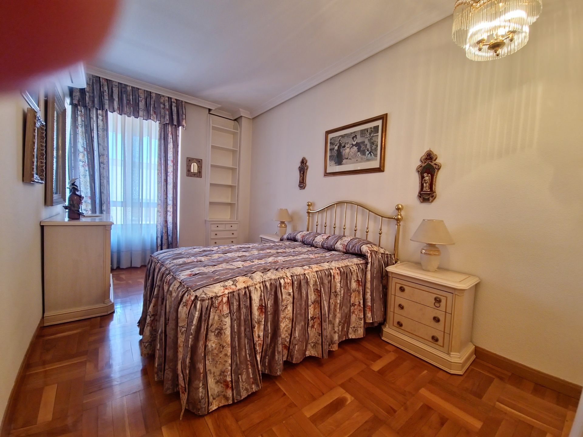 Dormitori de Apartament de lloguer en  Madrid Capital amb Aire condicionat, Calefacció i Parquet