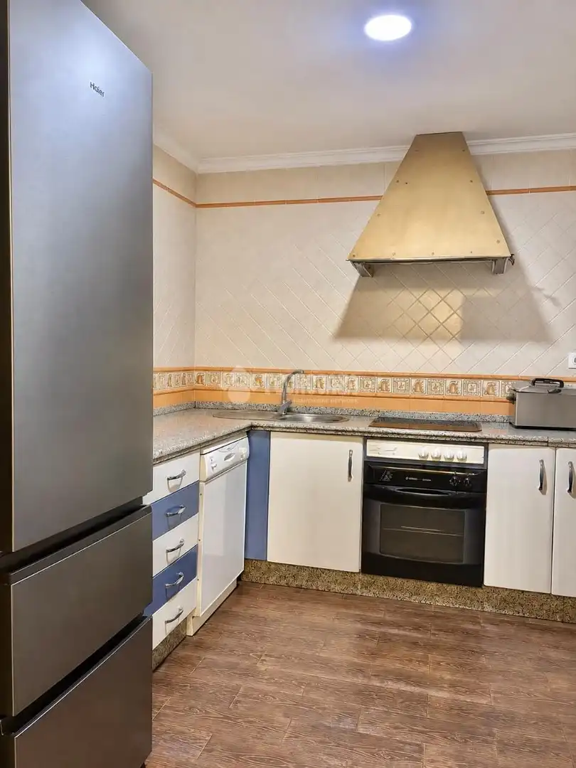 Casa bifamiliare con giardino in vendita a Centro - Doña Mercedes, imagen 20