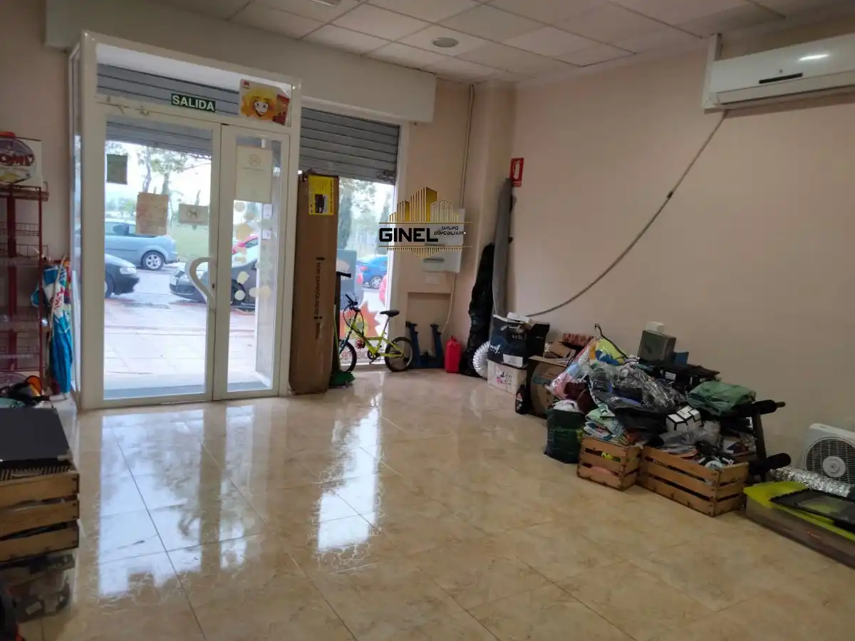 Locale commerciale in vendita a Renfe - Bulevar 1ª y 2ª Fase, imagen 3