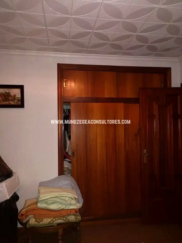 Habitación de Piso en venta en Lucena con Trastero y Amueblado