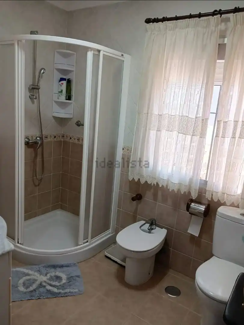 Bany de Casa o xalet de lloguer en Vélez-Málaga amb Aire condicionat, Terrassa i Moblat