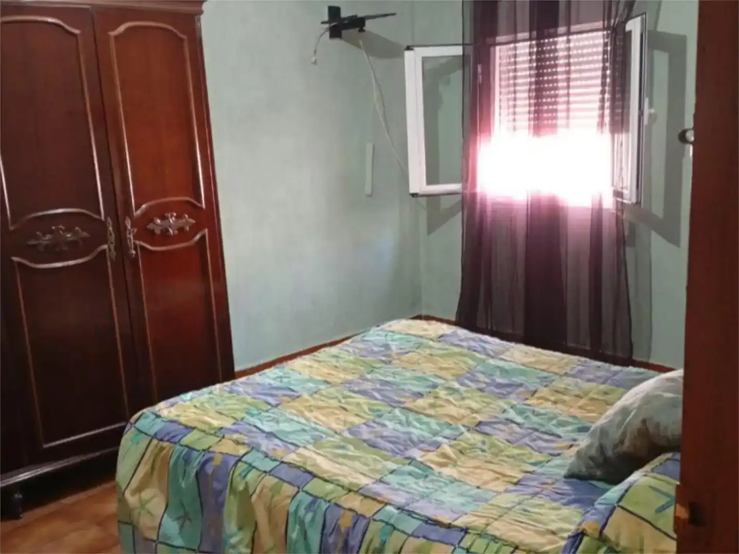 Habitación de Casa adosada en venta en El Burgo con Aire acondicionado y Amueblado