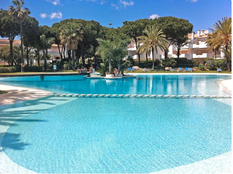 Swimming pool of Apartment for sale in Estepona  with Air Conditioner, Heating and Terrace