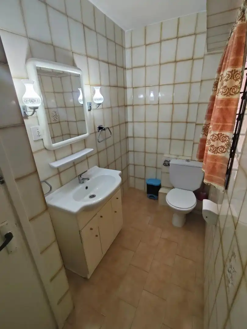 Badezimmer von Wohnung zum Verkauf in Alicante / Alacant mit Klimaanlage, Parkett und Terrasse