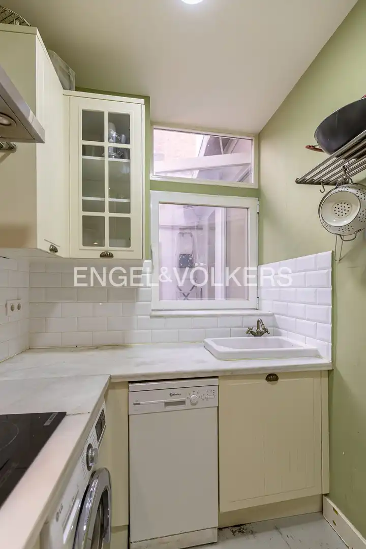 Kitchen of Flat for sale in Madrid  with Air Conditioner, Heating and Terrace