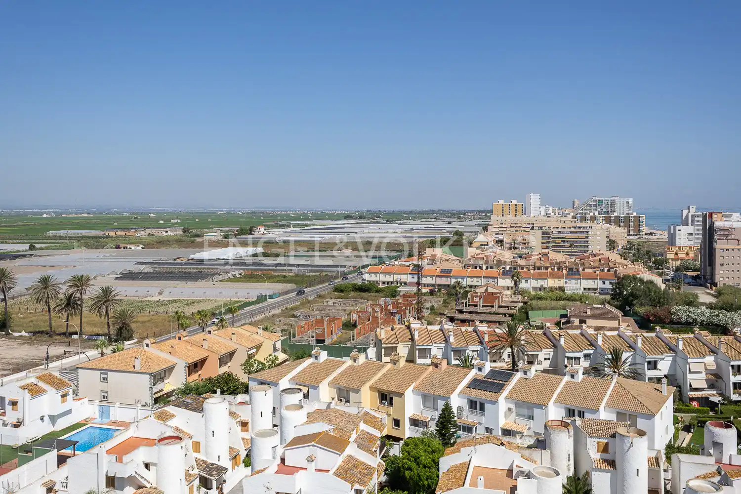 Außenansicht von Dachboden zum Verkauf in Valencia mit Heizung, Privatgarten und Terrasse