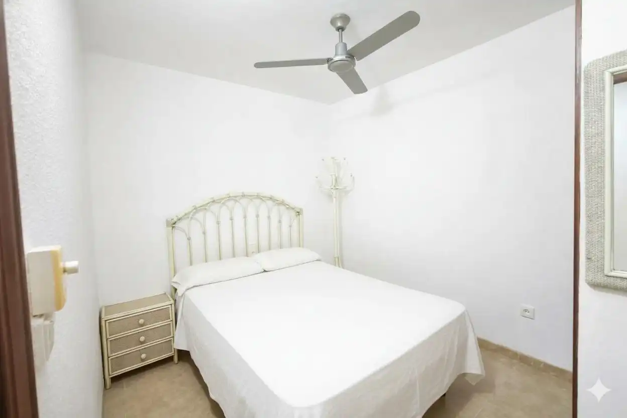 Habitación de Piso en venta en Cullera con Terraza, Amueblado y Piscina comunitaria