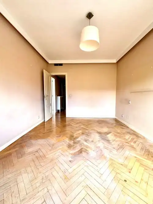 Bedroom of Flat for rent in Madrid  with Heating, Parquet flooring and Terrace