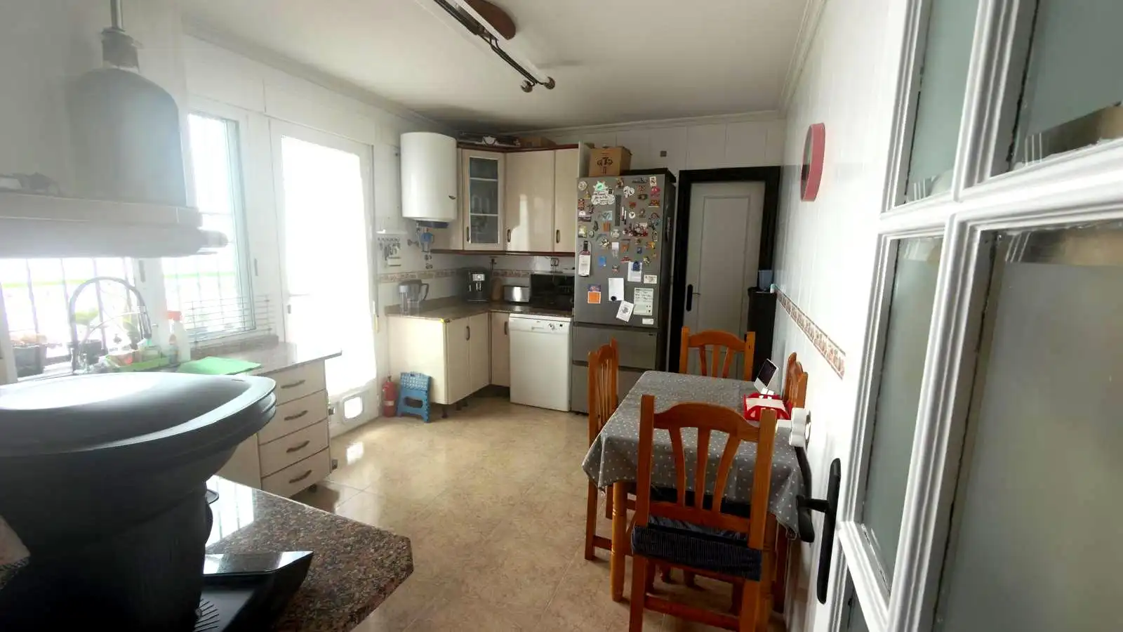 Cuina de Casa adosada en venda en La Unión amb Aire condicionat, Jardí privat i Terrassa