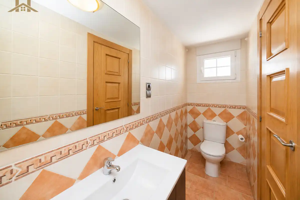 Baño de Casa o chalet en venta en Villaviciosa de Odón con Aire acondicionado, Calefacción y Jardín privado