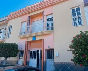 Vista exterior de Casa adosada en venda en Punta Umbría