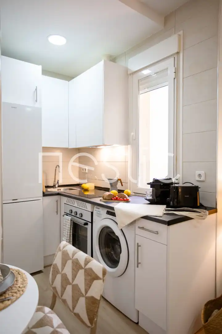 Cocina de Apartamento de alquiler en Madrid con Aire acondicionado, Calefacción y Amueblado
