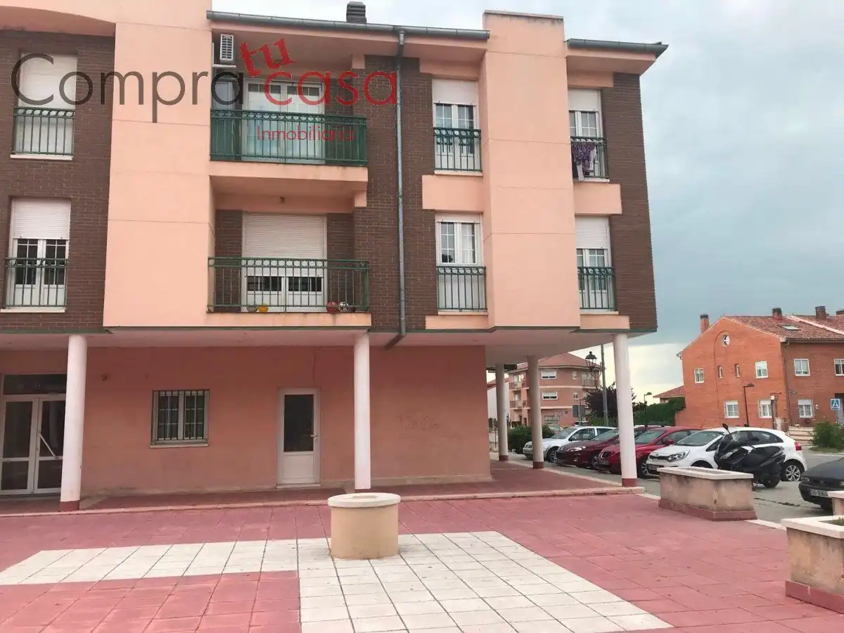 Exterior view of Commercial properties for sale in San Cristóbal de Segovia  with Furnished