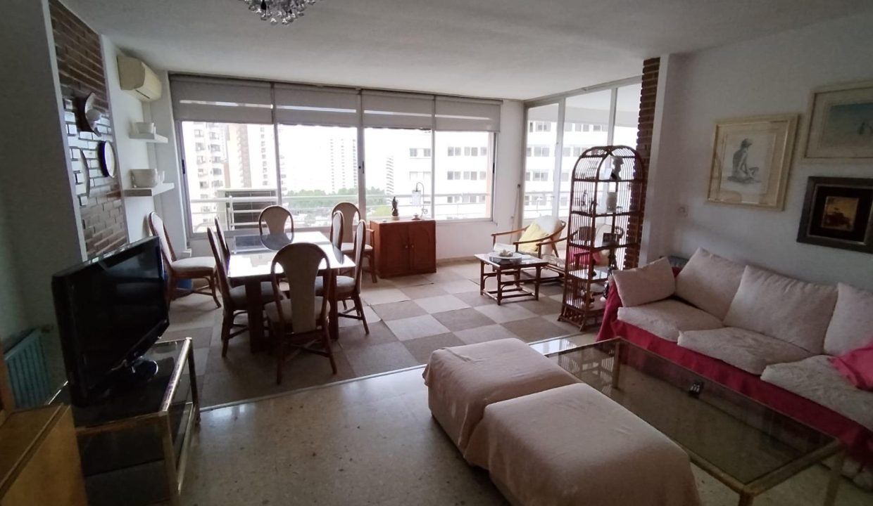Sala d'estar de Apartament en venda en Benidorm amb Terrassa i Alarma