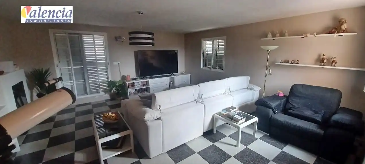 Sala de estar de Casa o chalet en venta en Chiva con Jardín privado