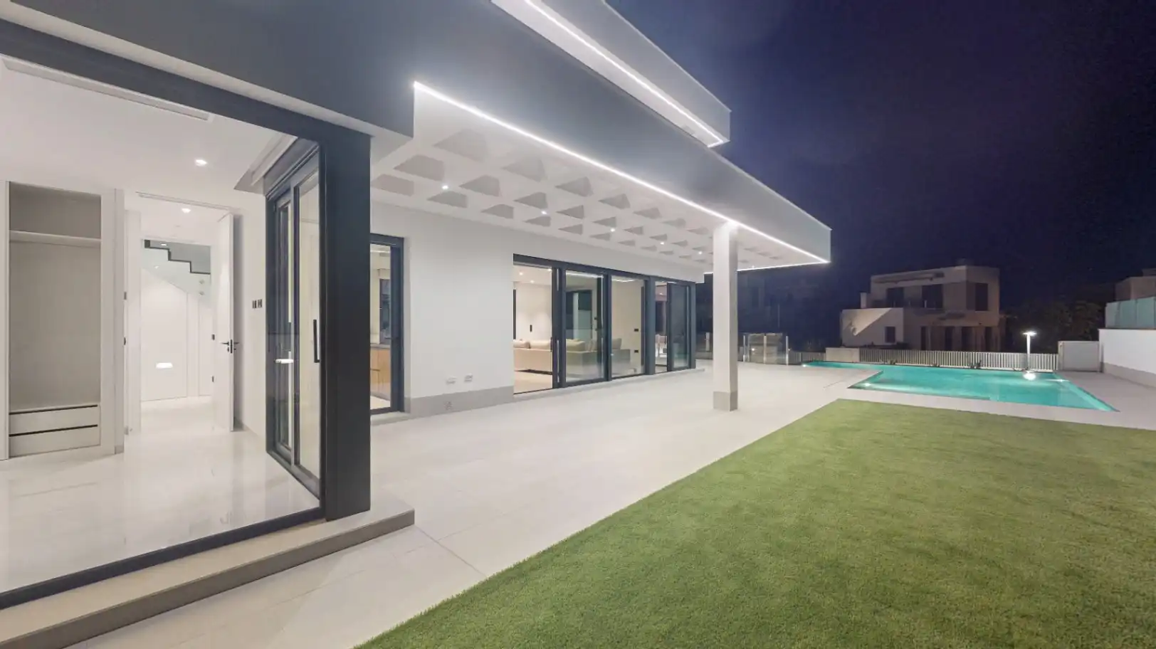 Chalet con terraza en venta en Golf Bahía, imagen 15