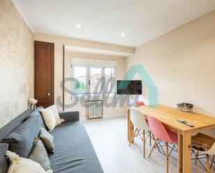 Living room of Flat to rent in Oviedo   with Heating, Terrace and Furnished
