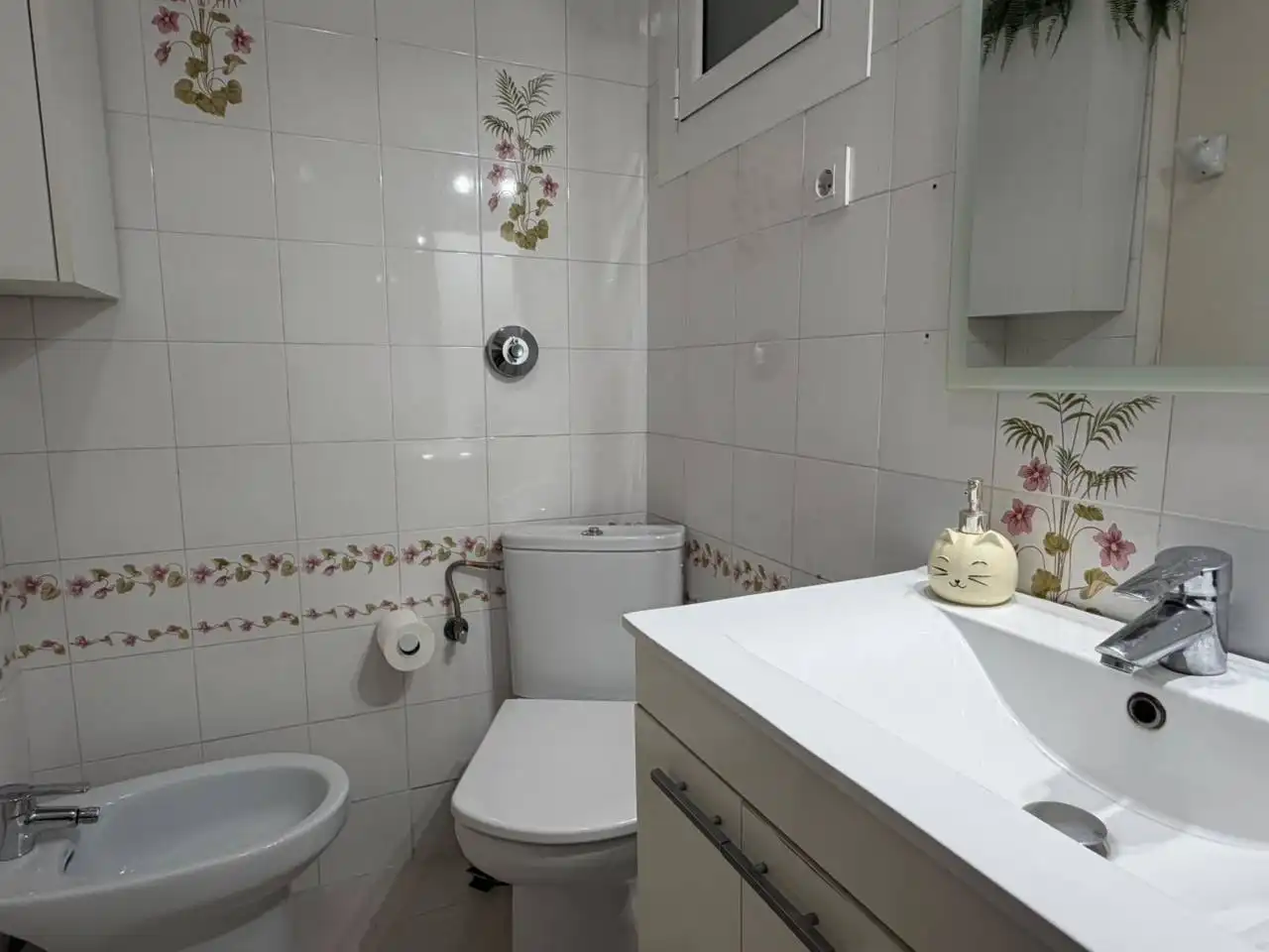 Badezimmer von Wohnung zum Verkauf in Terrassa mit Klimaanlage und Heizung