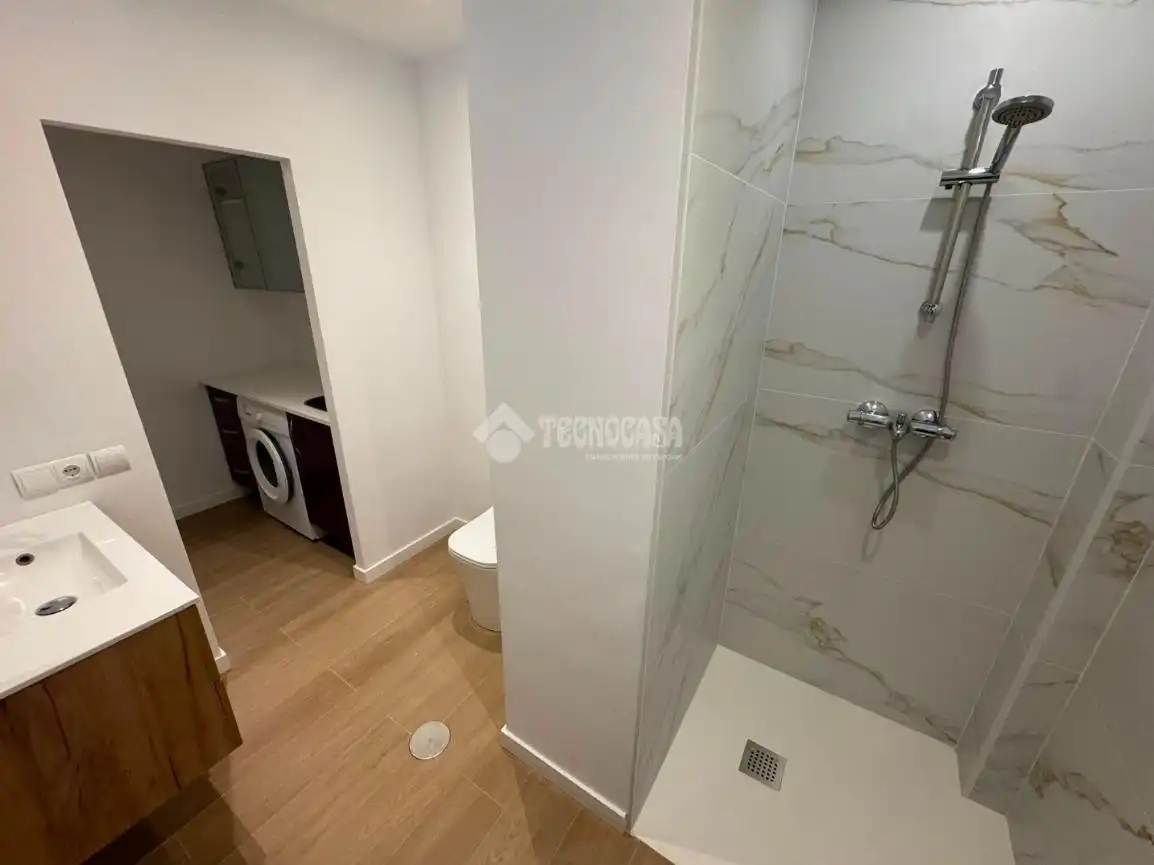 Badezimmer von Wohnung zum Verkauf in Estepona