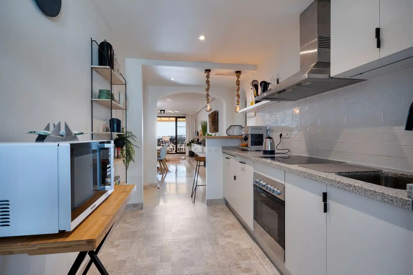 Küche von Maisonette zur Miete in Benahavís mit Klimaanlage, Heizung und Privatgarten
