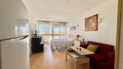 Foto 3 de Piso en venta en Calle Hermanos Alvarez Quintero, La Cala del Moral, Rincón de la Victoria