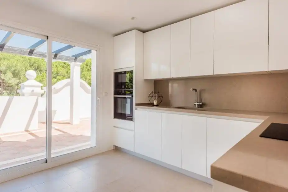 Cuina de Apartament de lloguer en Marbella amb Aire condicionat, Calefacció i Parquet