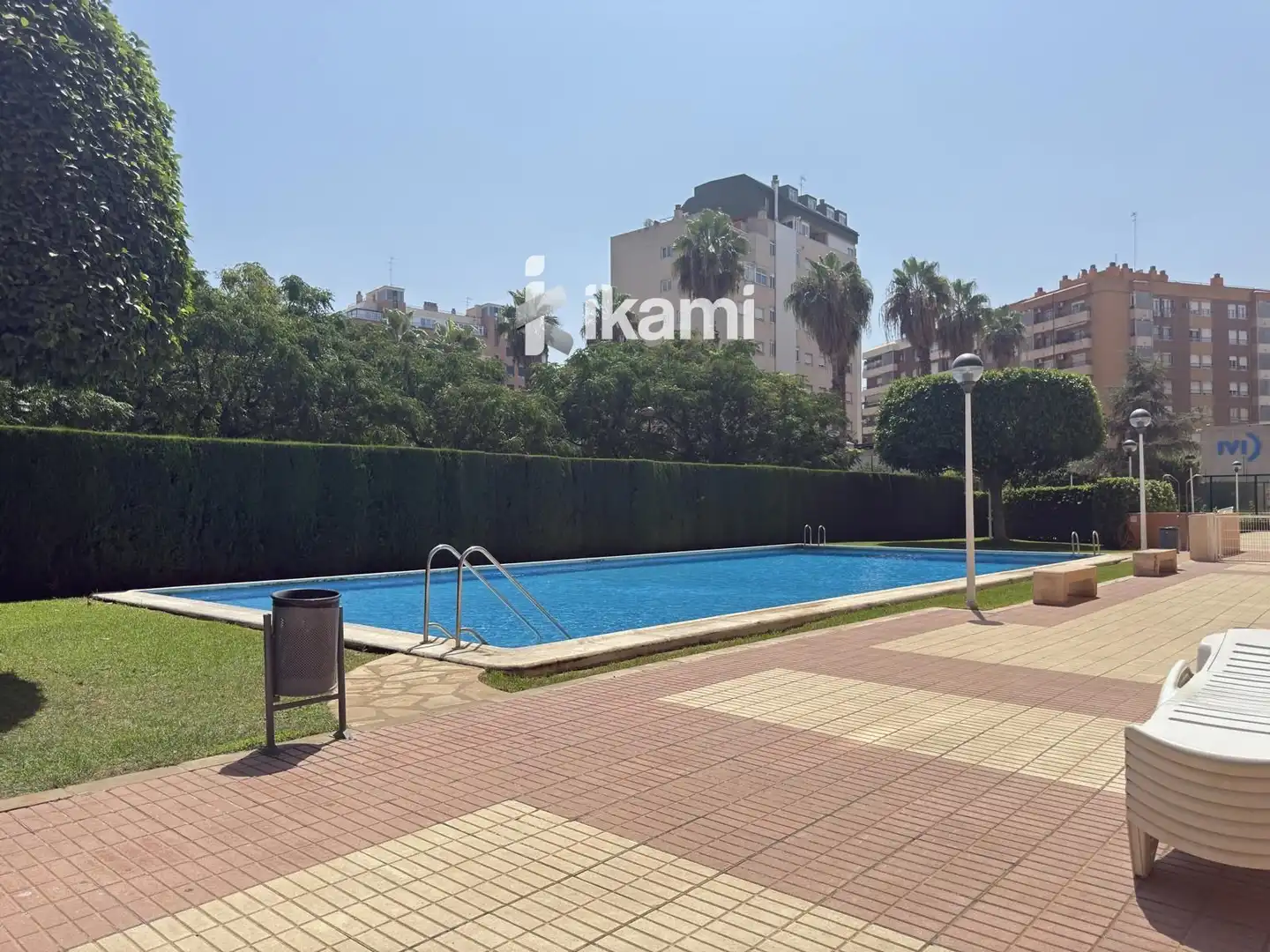 Piscina de Piso en venta en Valencia con Aire acondicionado, Terraza y Piscina