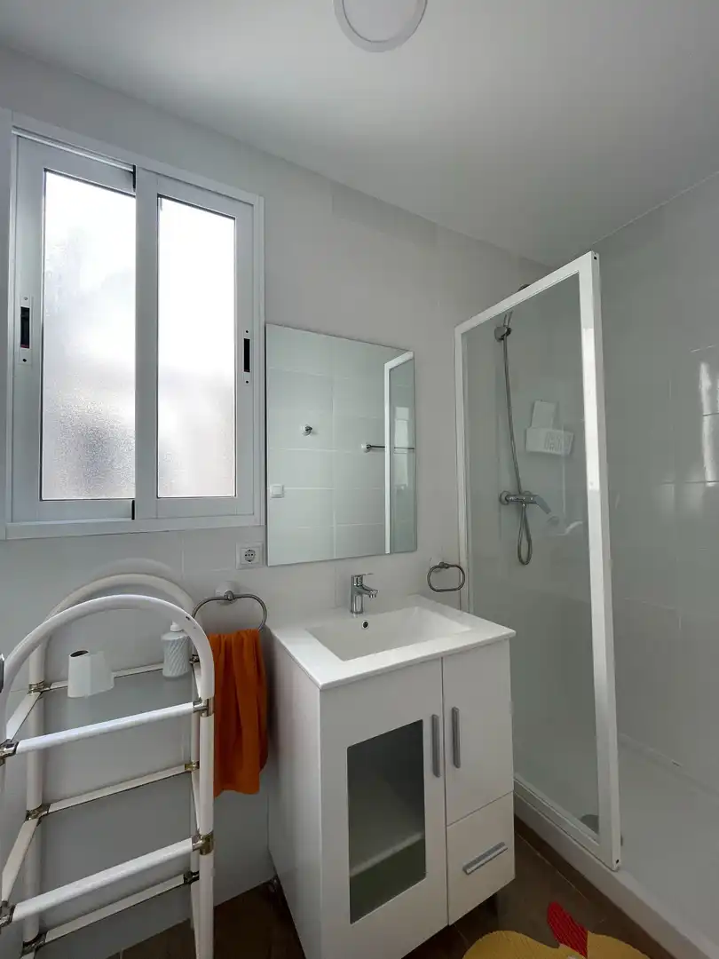 Bathroom of Flat for rent in Castellón de la Plana / Castelló de la Plana  with Terrace and Furnished