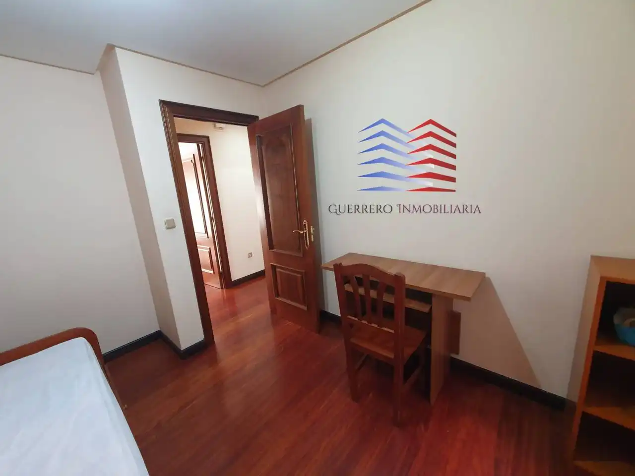 Apartamento de alquiler en Ourense Capital  con Calefacción, Parquet y Amueblado