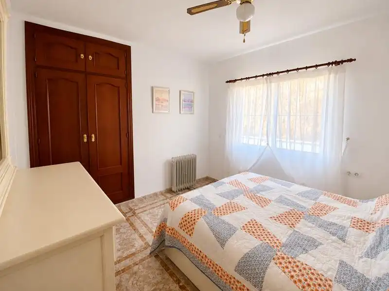 Habitación de Finca rústica en venta en Málaga con Aire acondicionado, Calefacción y Jardín privado