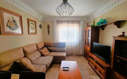 Sala d'estar de Apartament de lloguer en Conil de la Frontera amb Aire condicionat, Moblat i Forn